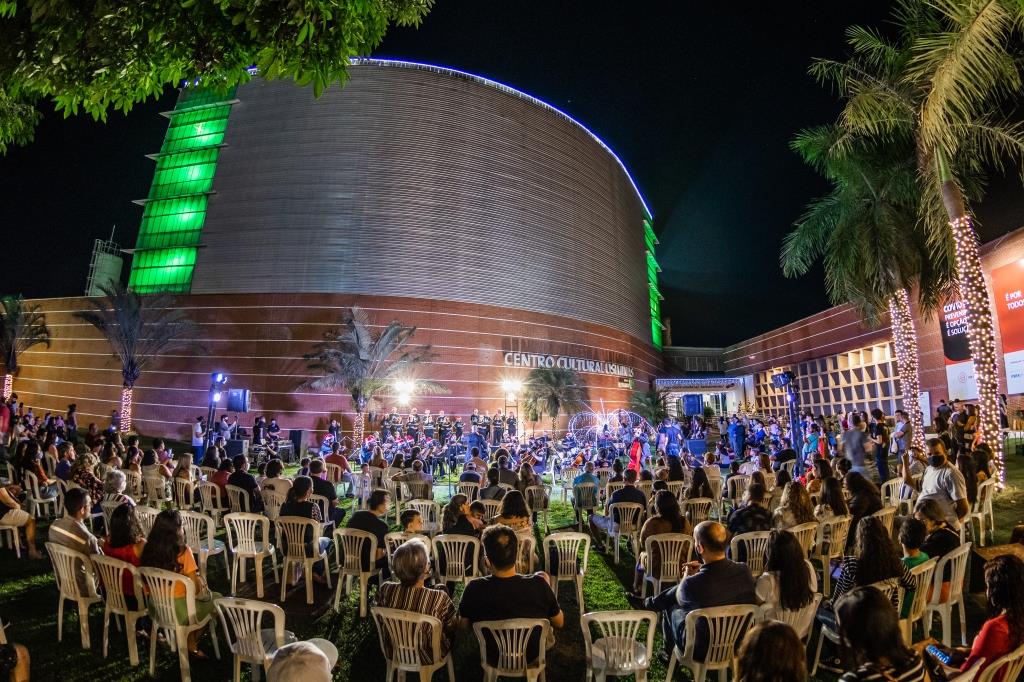 Acender das luzes no Centro Administrativo e cantata natalina